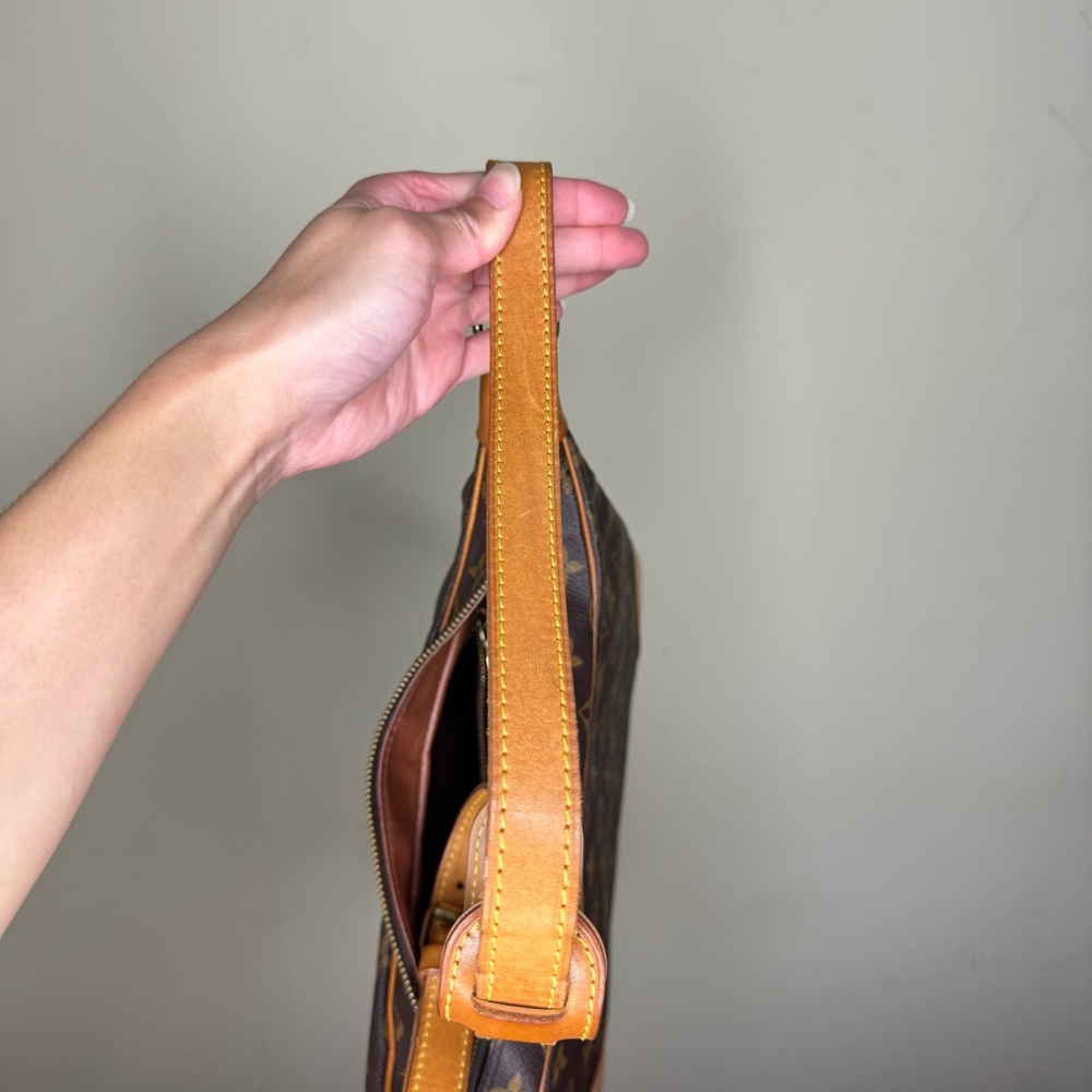 Louis Vuitton Monogram Bag - Picture 12 of 15